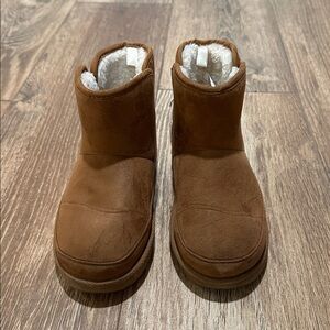 Old navy size 12 Brown Suede Ankle Boots